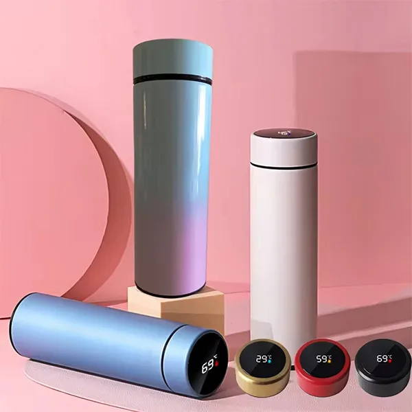 A gradient tumbler acts as a 2025 stylish promotional gift.