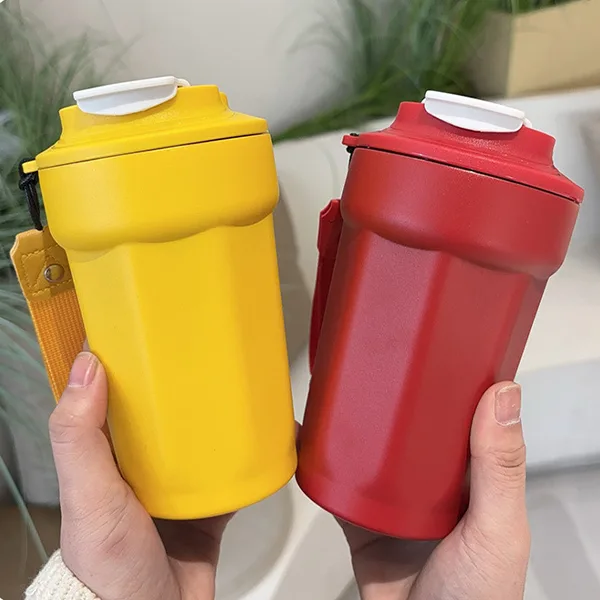 Vacuum insulated tumbler for travel