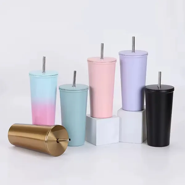 Vacuum insulated tumbler keeping drinks fresh