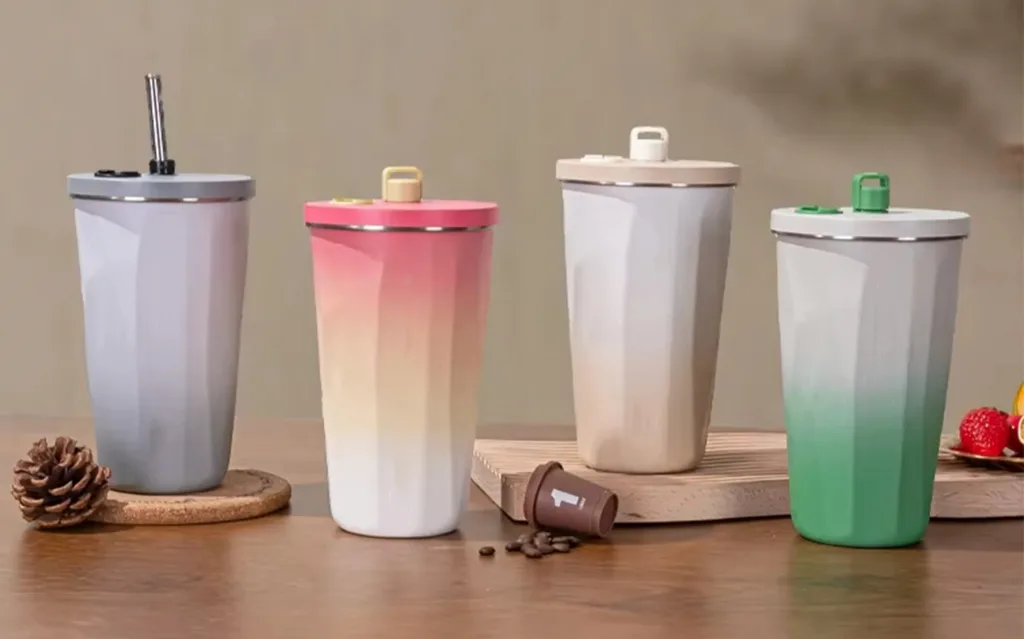 Insulated coffee tumbler for hot and cold drinks