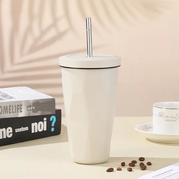 BPA free gradient tumbler with handle