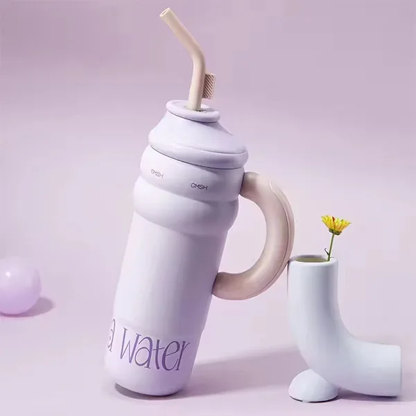 large capacity tumbler with lid