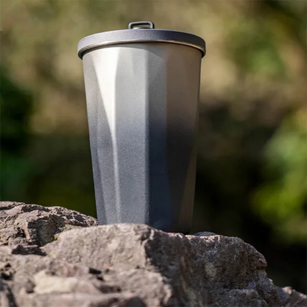Slim coffee tumbler for travel