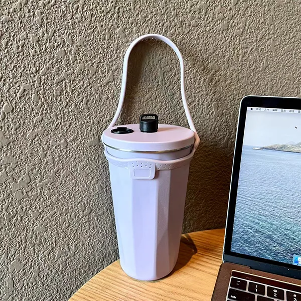 Coffee tumbler perfect for commuting