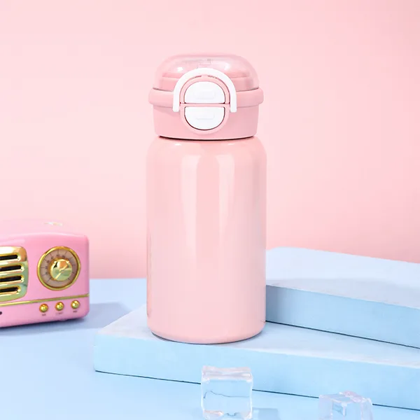 Short travel tumbler on desk