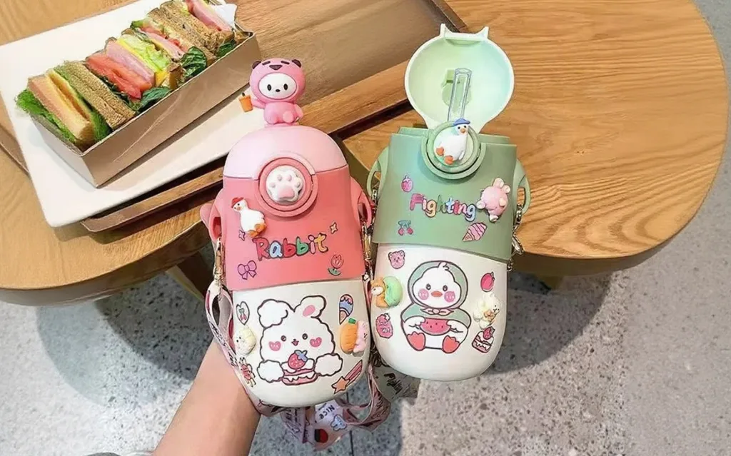 kids' water cup with 600ml plastic tumbler